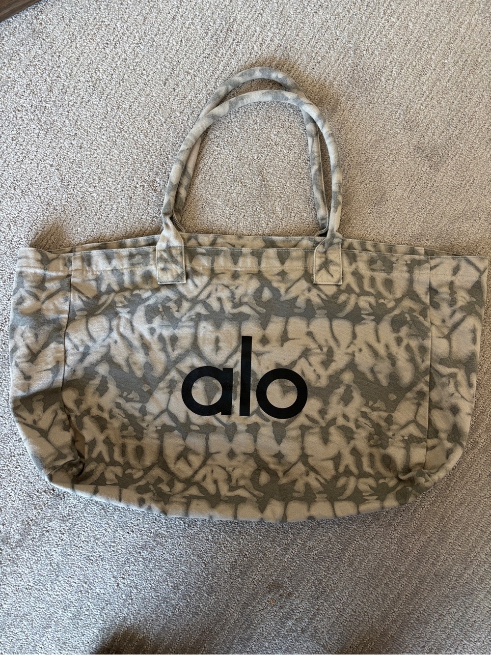 ALO Yoga Tie-Dye Canvas Tote in Gray and Cream with Black Logo